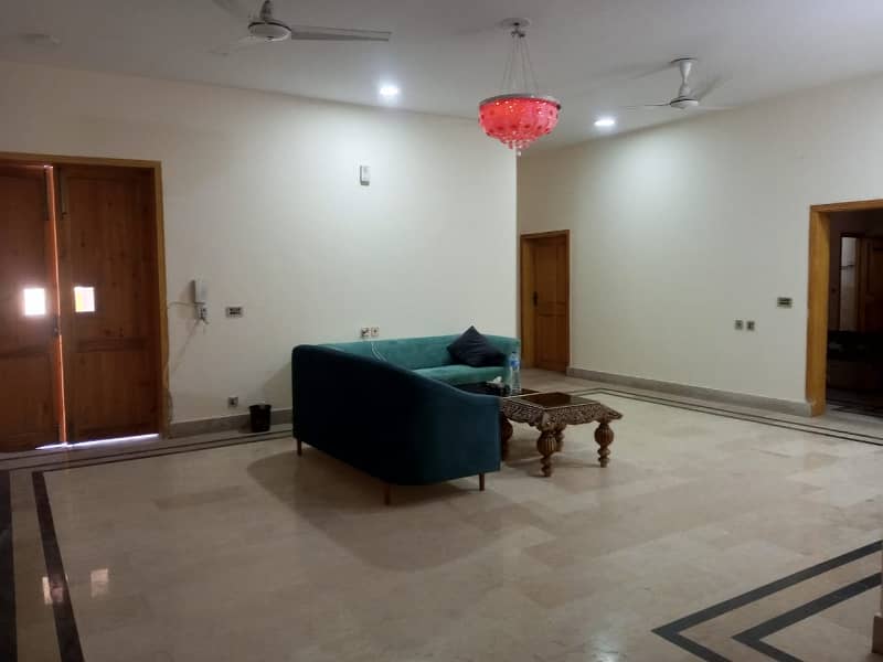 Double Road Corner Kanal House For Sale in Fazaia 4