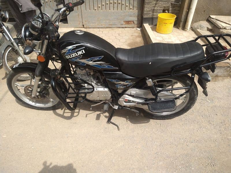 Suzuki GS 150 5