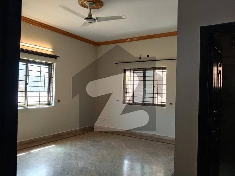 Single Storey Complete House For Rent In F10 Islamabad 3