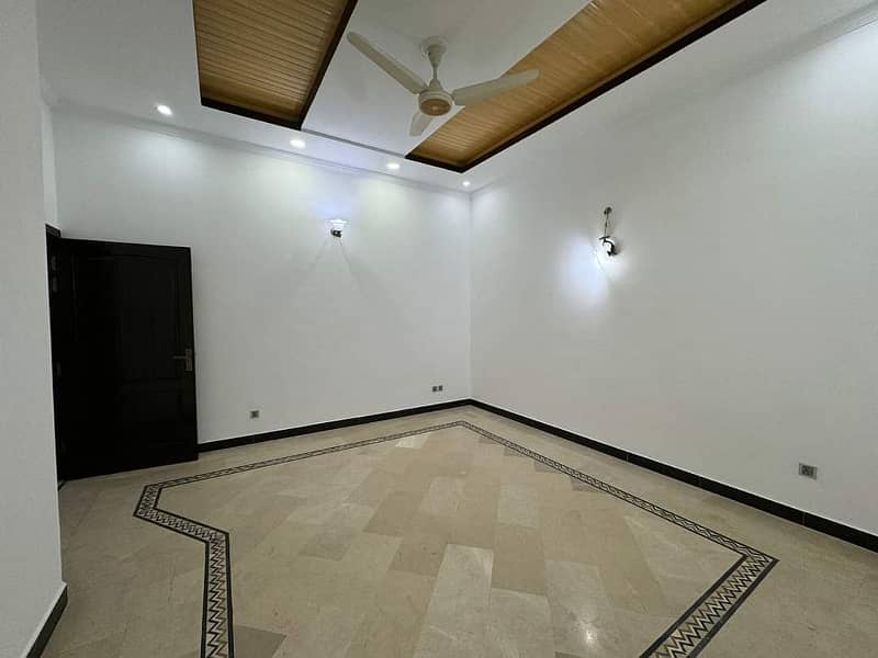 14 Marla Upper Portion For rent in G-13 islambad 2