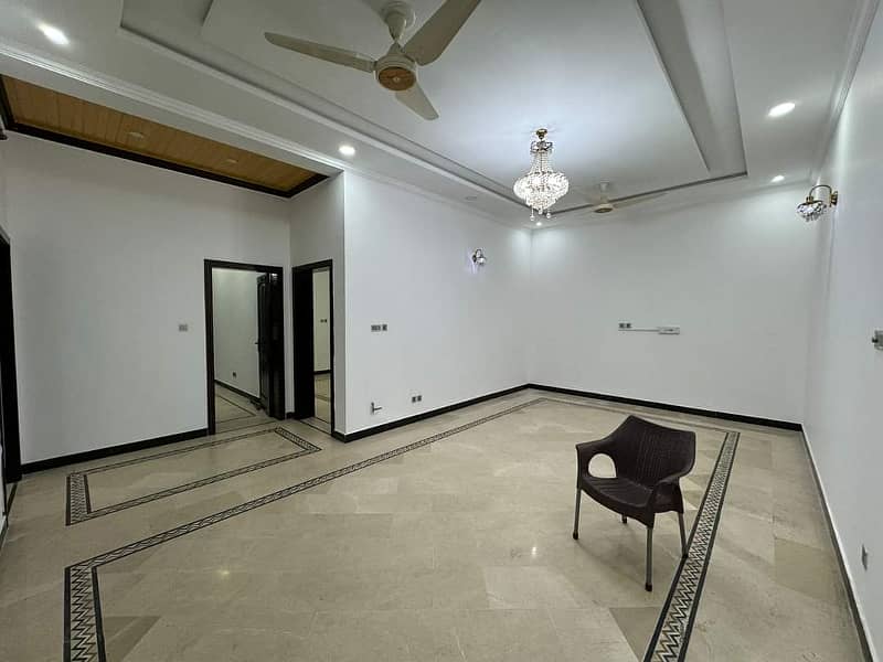 14 Marla Upper Portion For rent in G-13 islambad 3