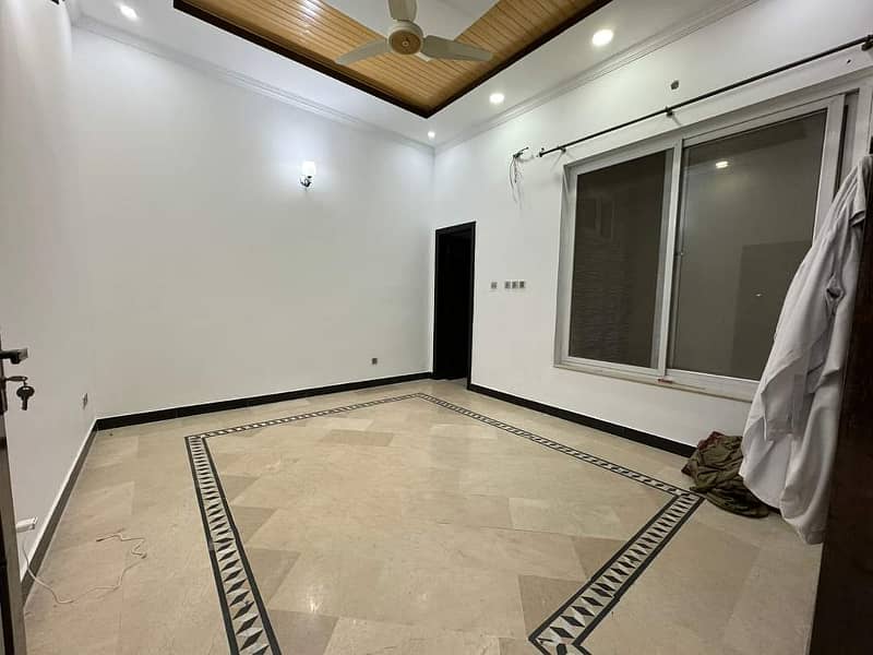 14 Marla Upper Portion For rent in G-13 islambad 4