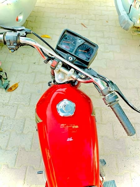 Honda 125  2021 model, 9/10 condition 4