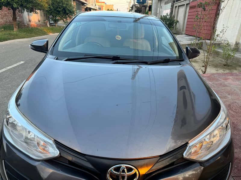 Toyota Yaris GLI MT 1.3 2021 Model 4