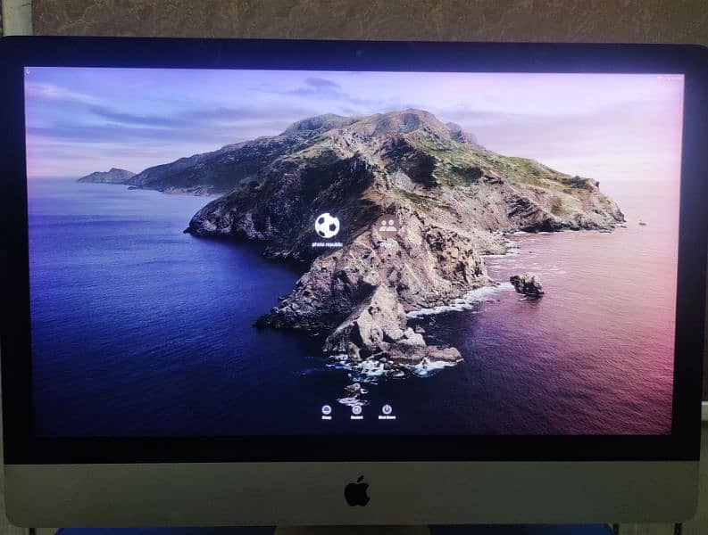 Imac 27 inch, late 2015, 5k, 24gb ram 0