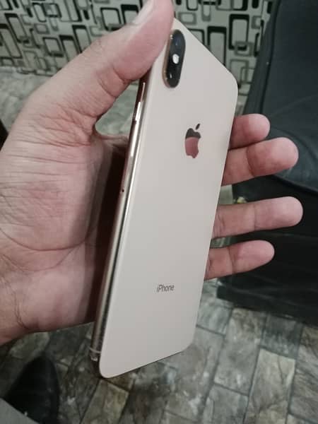 iPhone XS Max PTA provides 1