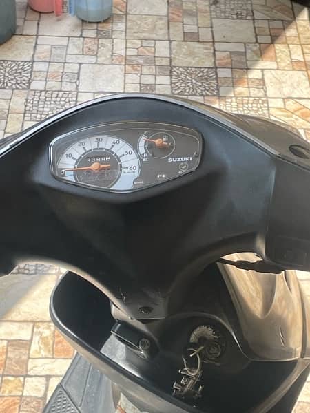 Affordable Scooty - Minor Scratches, Good Condition 3