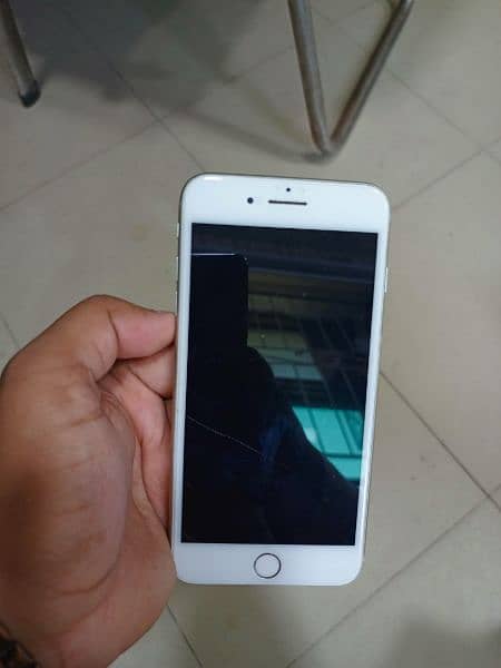 Iphone 7 plus  128GB Pta Approved 1