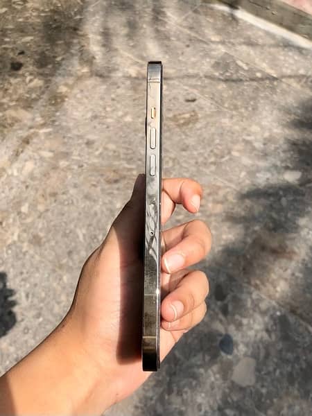 Iphone 12 pro max [non PTA] 4