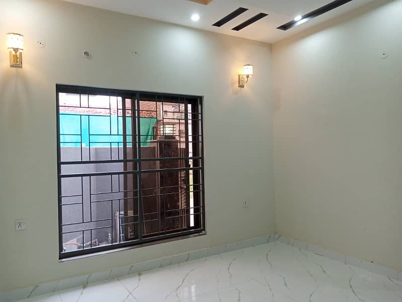 CORNER HOUSE FOR SALE BRAND NEW 15