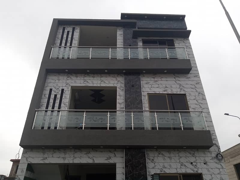 CORNER HOUSE FOR SALE BRAND NEW 18