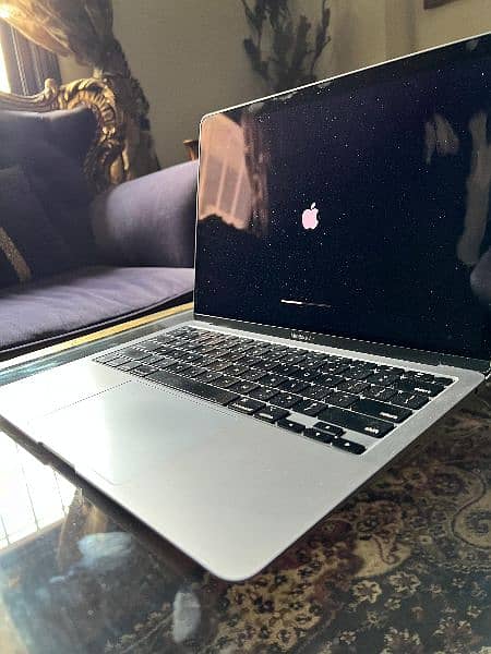 Apple Macbook Air 2020 8Gb 256GB SSD 4