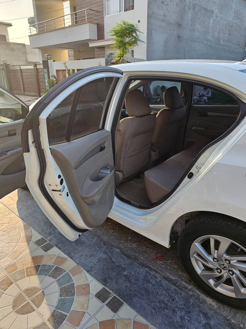 Honda City 1.3 IVTEC 2018 Model Excellent Condition 6