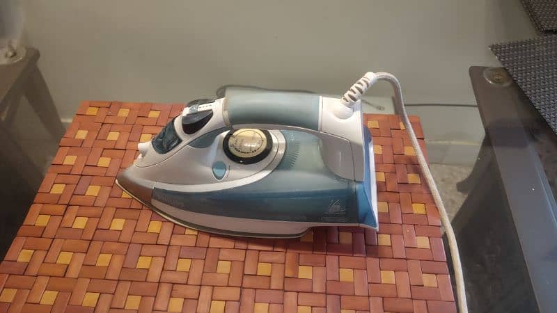 Philips steam iron 0