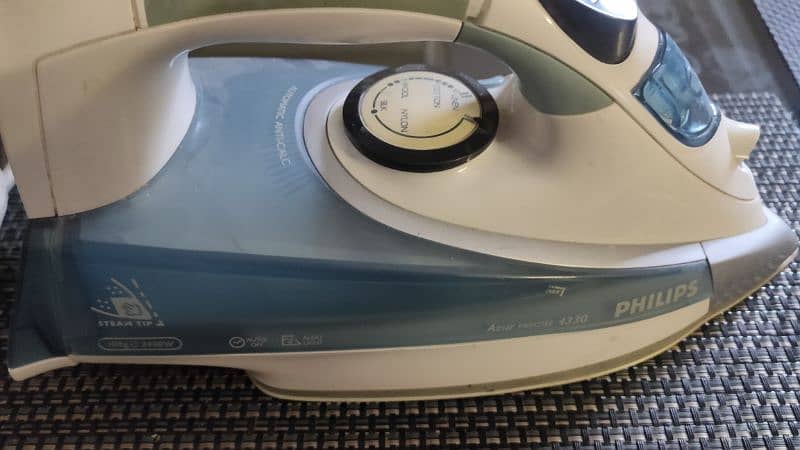 Philips steam iron 2