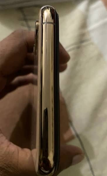 iPhone XS MAX 64GB single sim PTA Approved with box 2