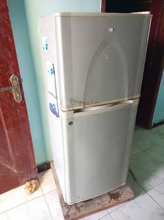 Dawlence Mini Fridge for Sale in Good Condition