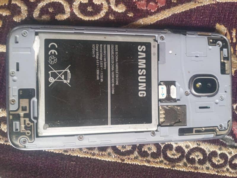 Samsung glaxy j4 Rs 3500 panel kharab hai 03094673196 4