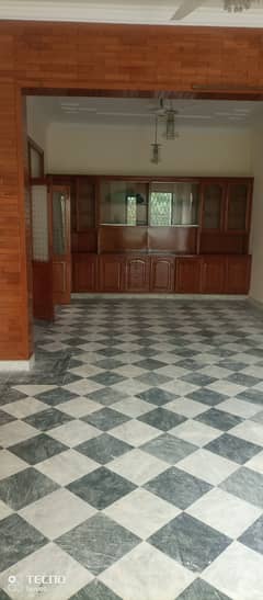 G11 30*60 ground portion for rent out class 0