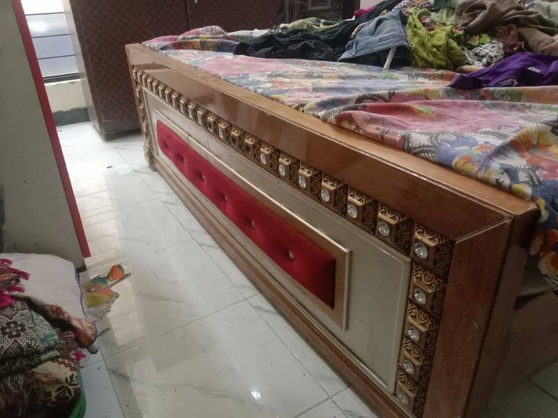 bed dressing side tables in good condition 1