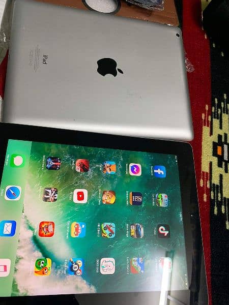 Apple I pad 4 32gb available 2