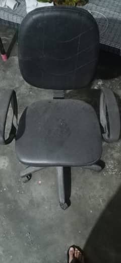 Office chairs good condition 03392004769