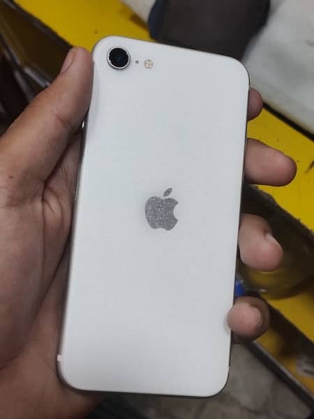 iPhone SE2020 64jb official pta approved 2