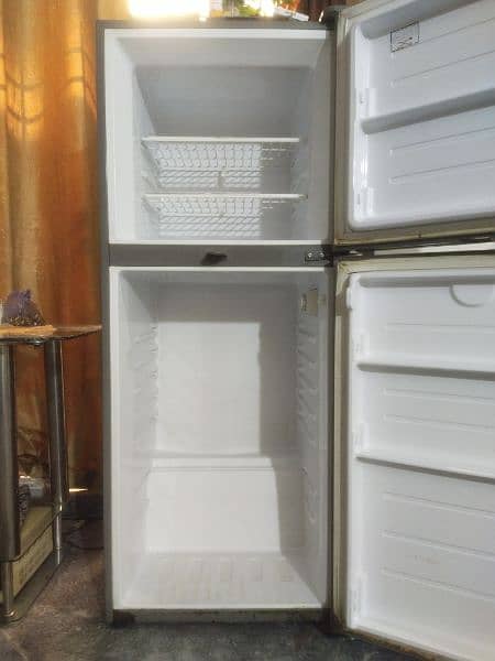 Good Condition Refrigerator for Sale 3