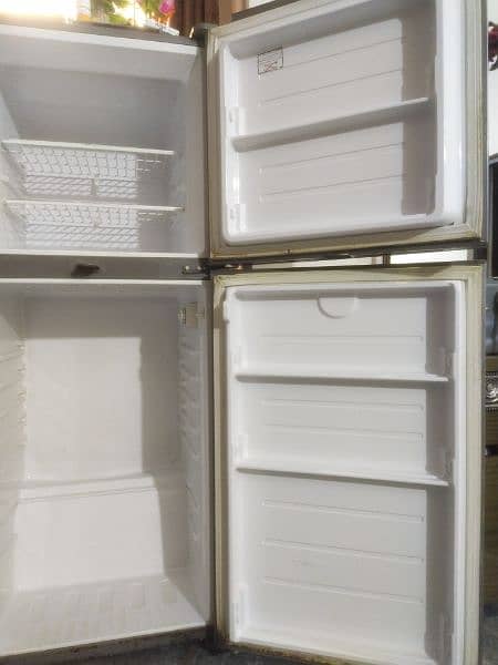 Good Condition Refrigerator for Sale 4