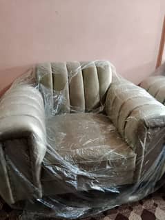 BRAND NEW 7 SEATER SOFA SET FOR SALE MADE IN KARACHI