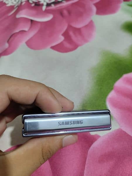 SAMSUNG GALAXY Z FILP 4 5G 4