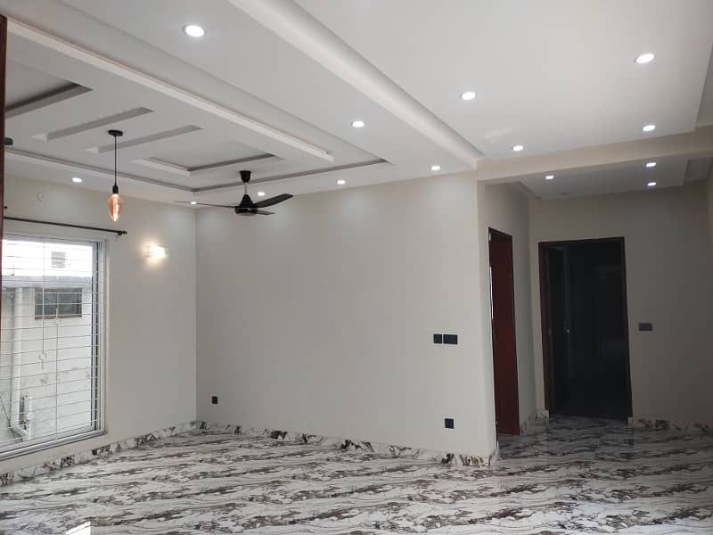 1 Kanal For Rent Upper Portion. 15