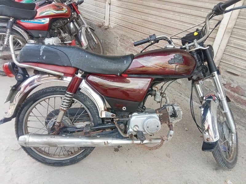 one hand use bike All ok buy and drive what's app py contact karain 0