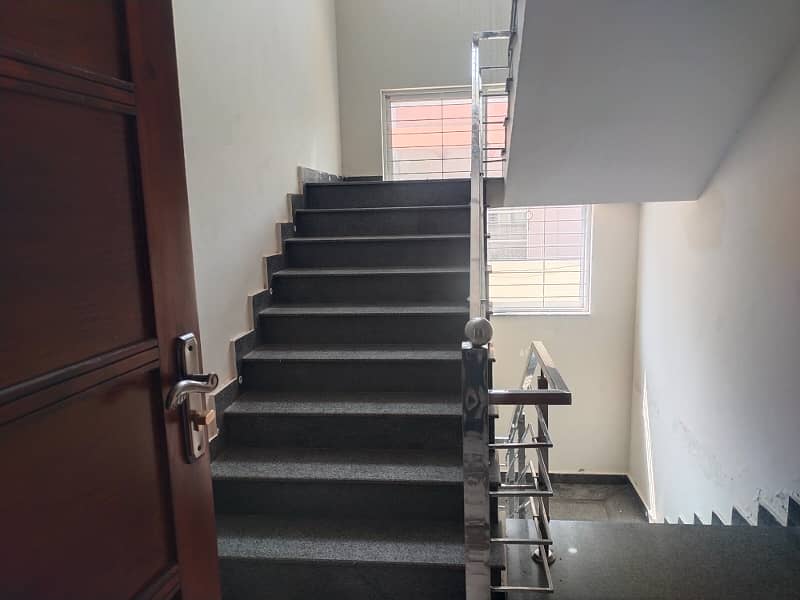 1 Kanal For Rent Upper Portion In Judicial Colony Phase 3 Lhr. 1