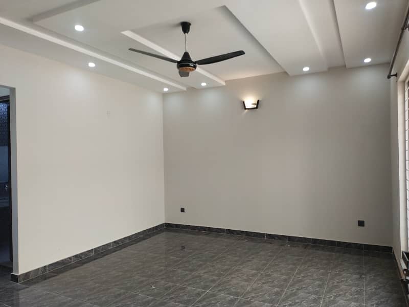 1 Kanal For Rent Upper Portion In Judicial Colony Phase 3 Lhr. 5