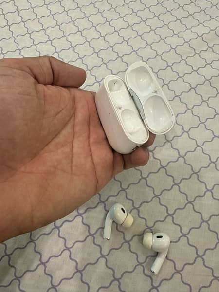 apple airpods pro 2 wireless charging 3