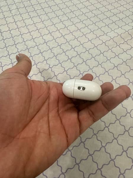 apple airpods pro 2 wireless charging 6