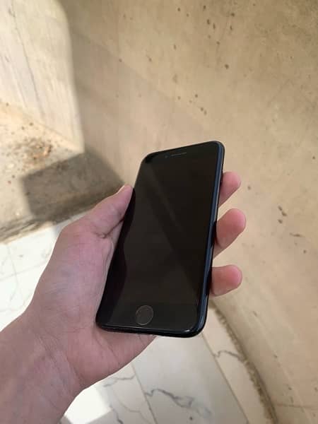 Iphone 7 128gb pta approved with box 2