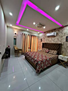 1 Bedroom VIP full furnishe flat for rent per day available in Bahia Town Lahore