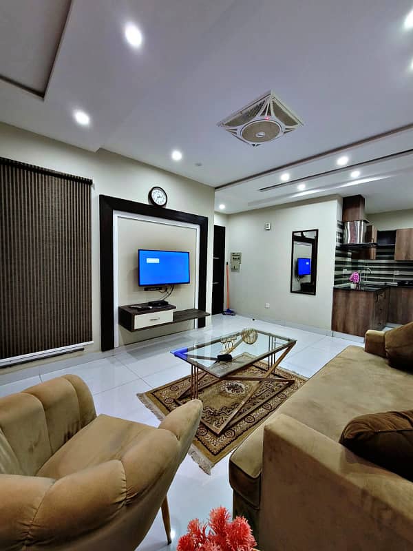 1 Bedroom VIP full furnishe flat for rent per day available in Bahia Town Lahore 4