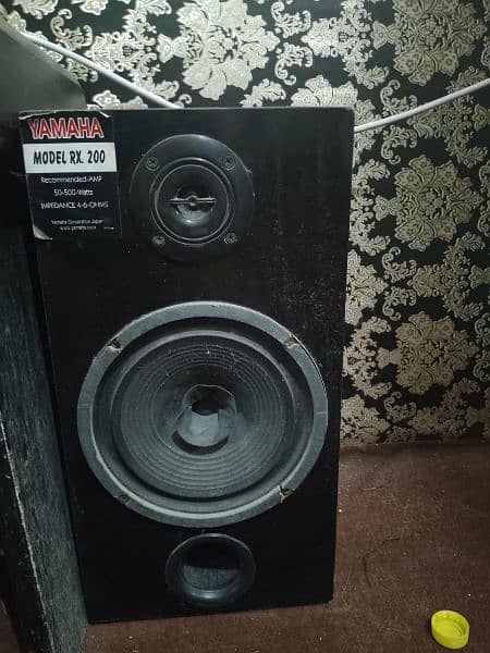 Speaker with Amplifier in Good condition for sale. 1