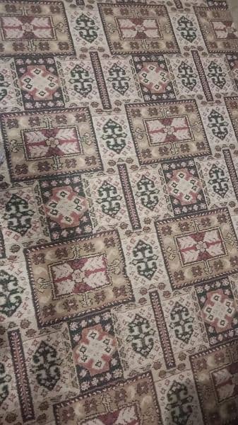 long carpet in good condition 1