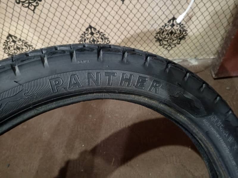 Honda 125 back tyre  90/90/17 3