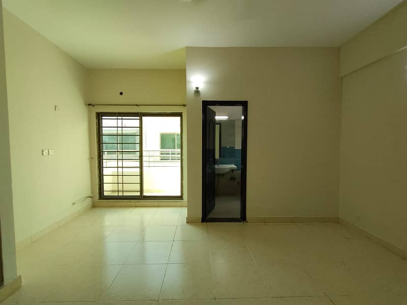 Open View 10 MARLA 3 BED FLAT ON 5th Floor Is Available For Sale In ASKARI-11 LAHORE 4