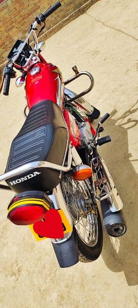 Honda CG 125 Motorcycle Model 2016 For Sale (Call Number 03207353182) 2