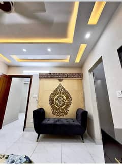 1 Bedroom VIP full furnishe flat for rent per day available in Bahia Town Lahore