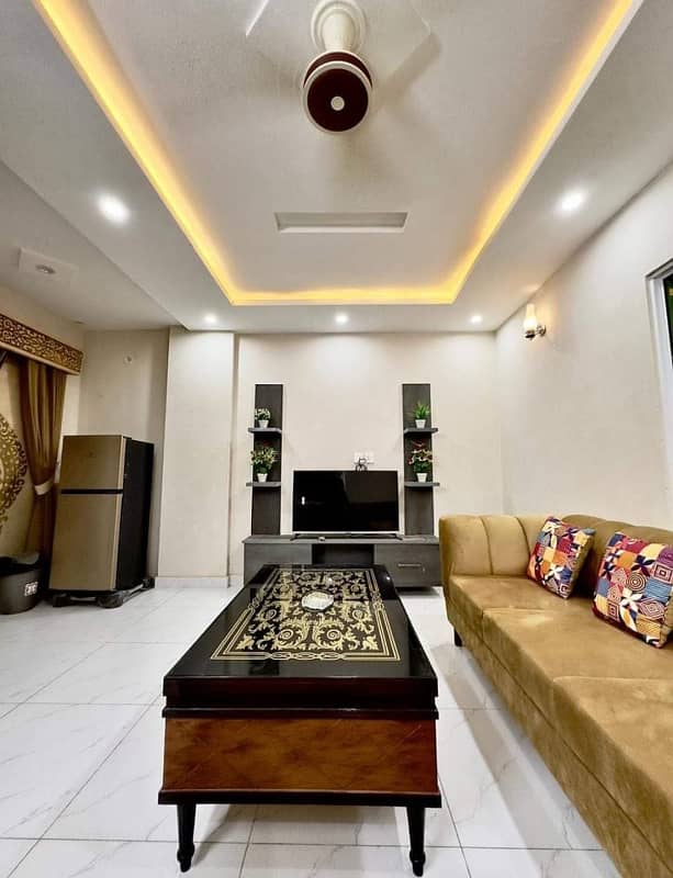 1 Bedroom VIP full furnishe flat for rent per day available in Bahia Town Lahore 1