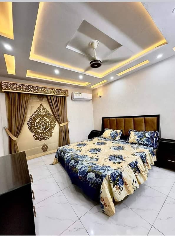 1 Bedroom VIP full furnishe flat for rent per day available in Bahia Town Lahore 2