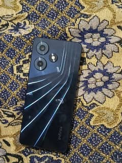 lush condition bilkul ok phone koi msla ni 8+8 128 GB