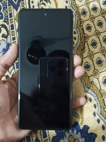 lush condition bilkul ok phone koi msla ni 8+8 128 GB 4